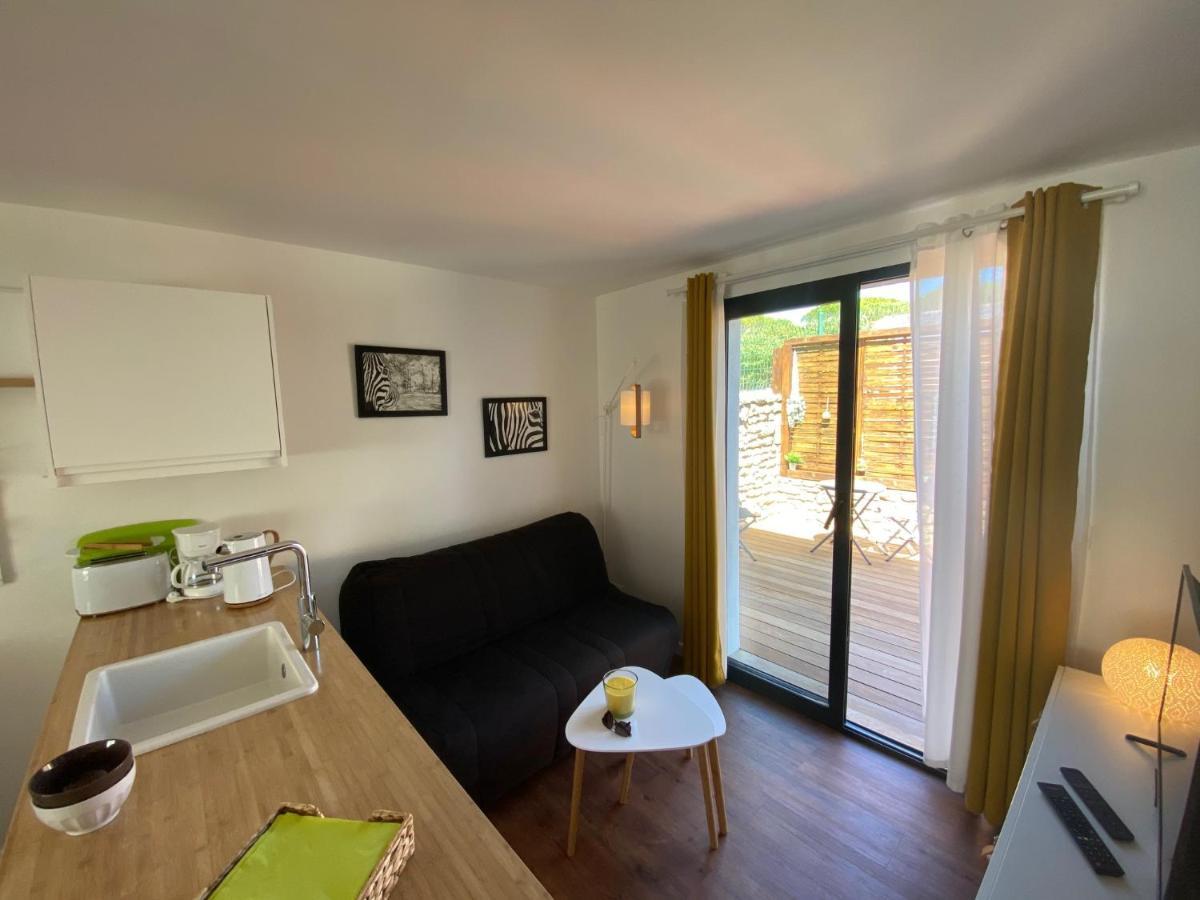 Les Cedres Villa Uzes Bagian luar foto